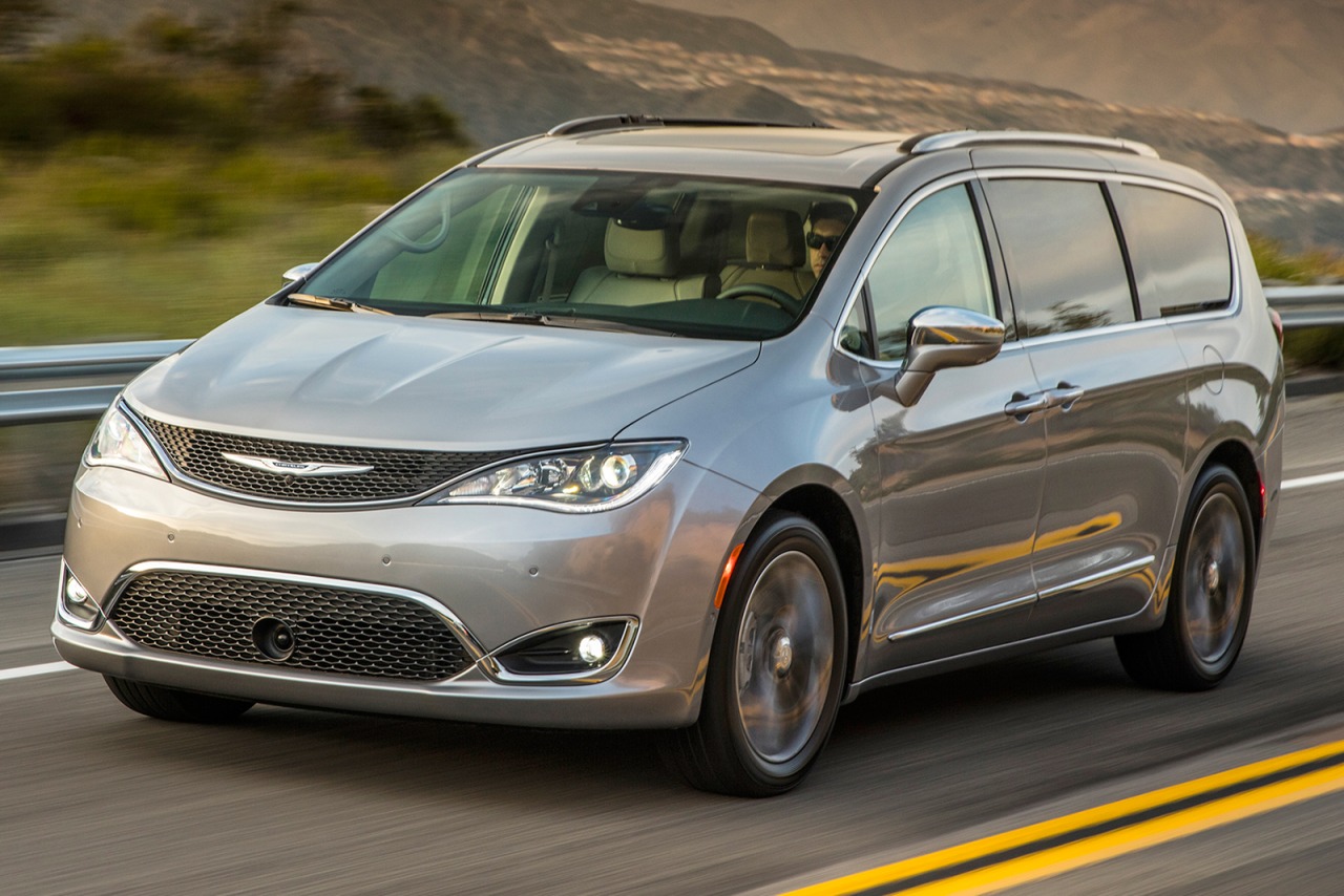 New 2017 Chrysler Pacifica Touring L C23150